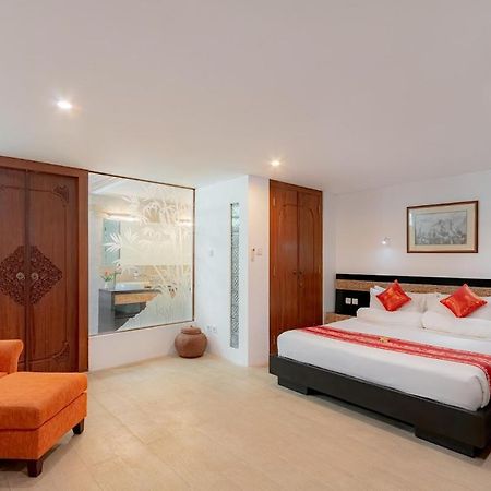 Bali Akasadua Villa Seminyak Buitenkant foto